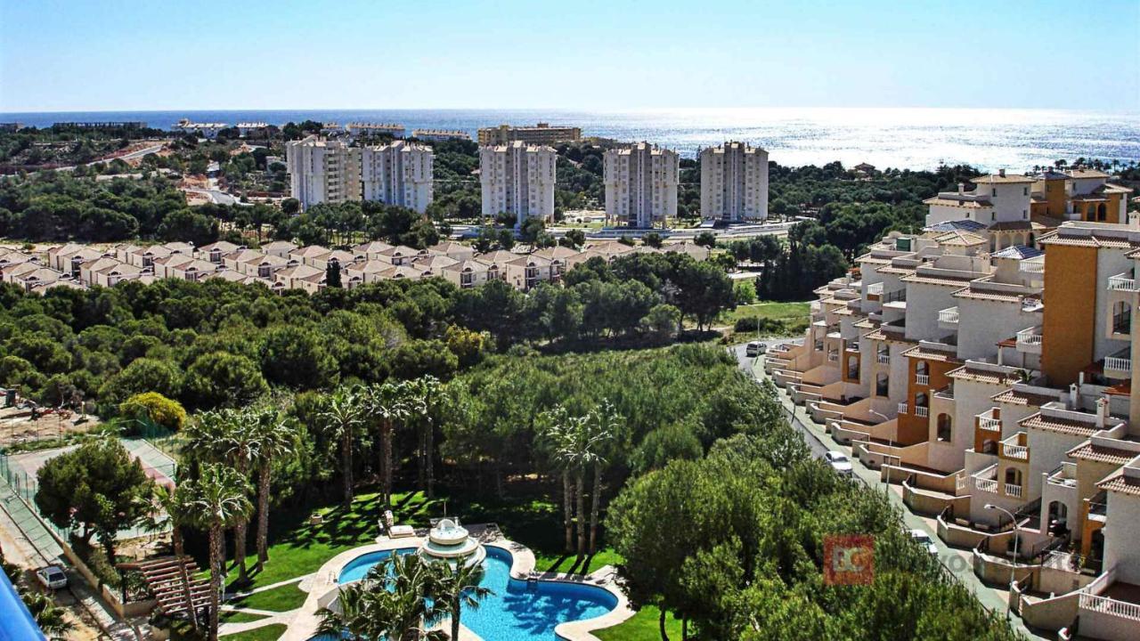 2-Bedroom And Living Room Apartment Near Campoamor Beach Eksteriør billede